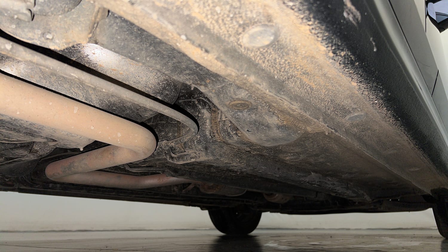 Used 2022 Hyundai Verna S Plus 1.5 VTVT Petrol Manual extra REAR RIGHT UNDERBODY VIEW