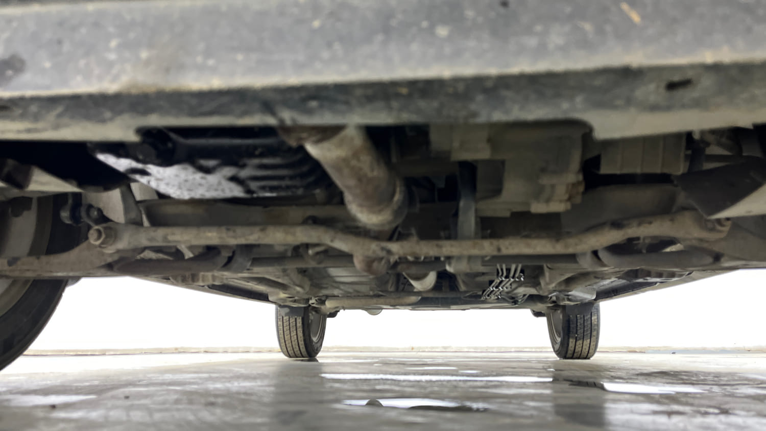 Used 2018 Tata Tiago Revotron XZA Petrol Automatic extra FRONT LEFT UNDERBODY VIEW
