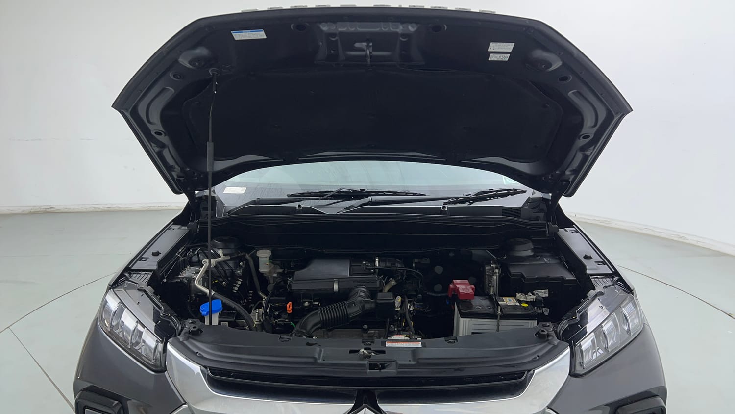 Used 2026 Maruti Suzuki Grand Vitara Delta Smart Hybrid Petrol Manual engine ENGINE & BONNET OPEN FRONT VIEW