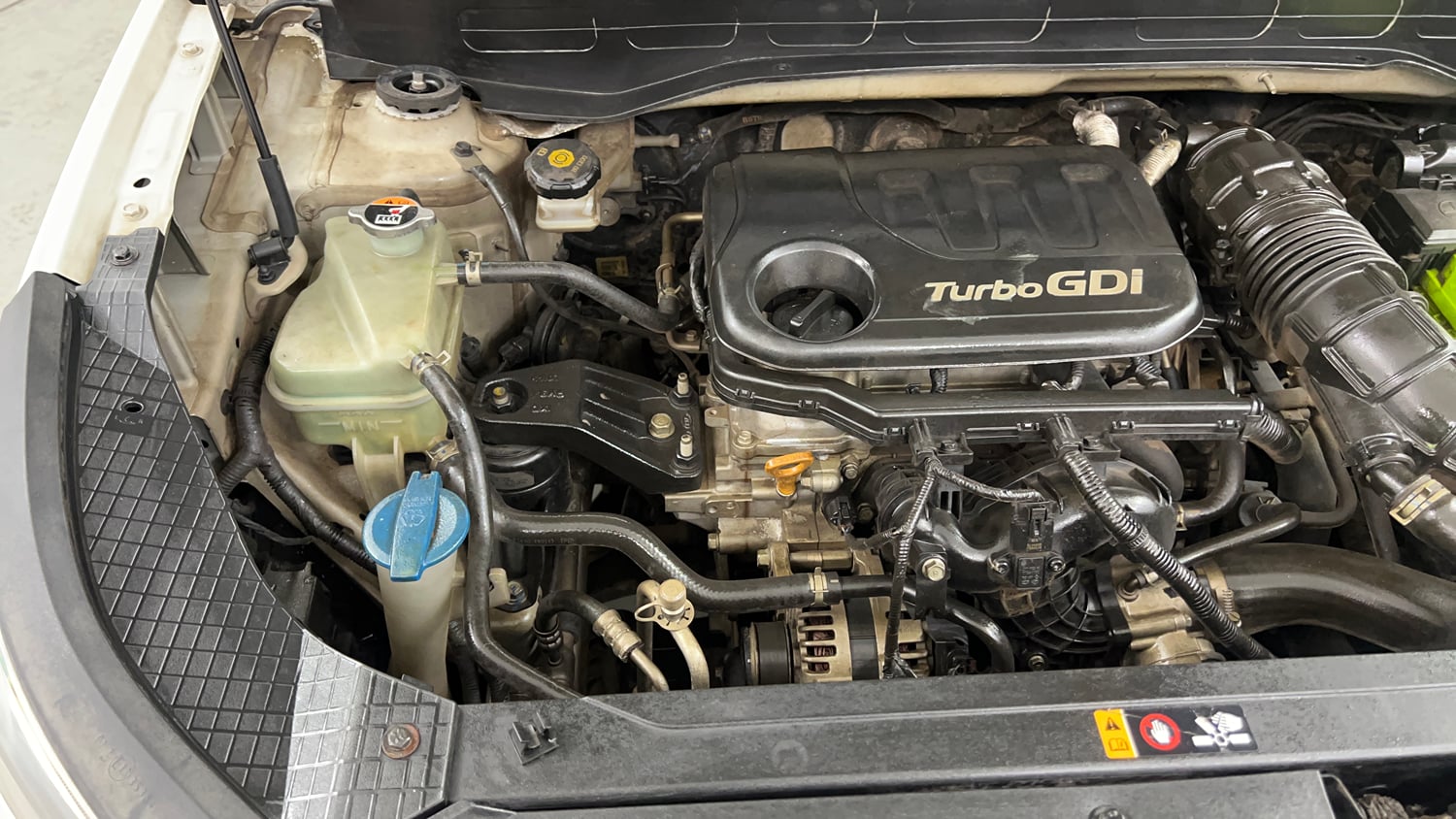 Used 2019 Hyundai Venue SX Plus 1.0 Turbo DCT Petrol Automatic engine ENGINE RIGHT SIDE VIEW