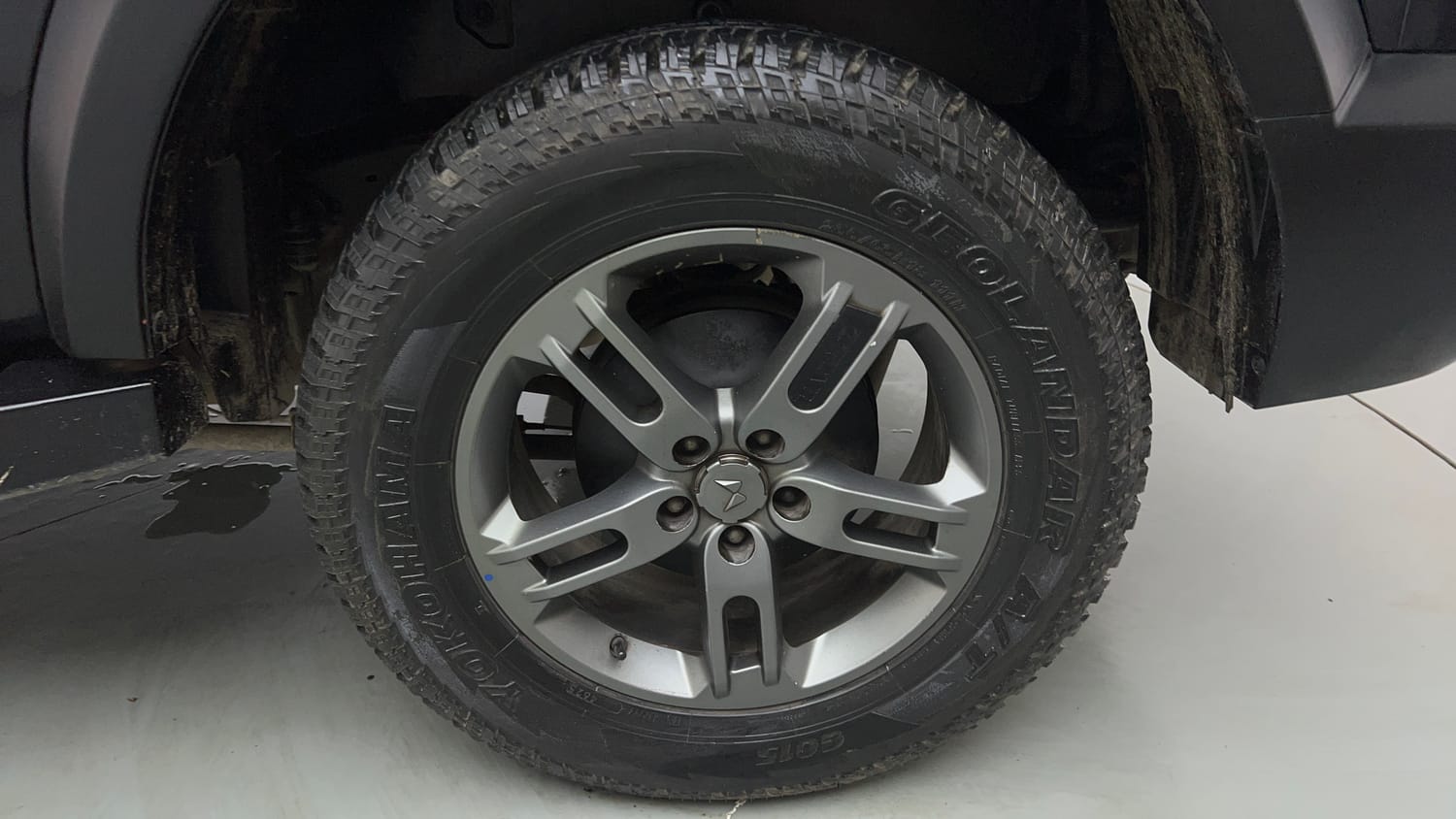 Used 2023 mahindra Thar LX Hard Top Diesel AT 4WD Diesel Automatic tyres LEFT REAR TYRE RIM VIEW