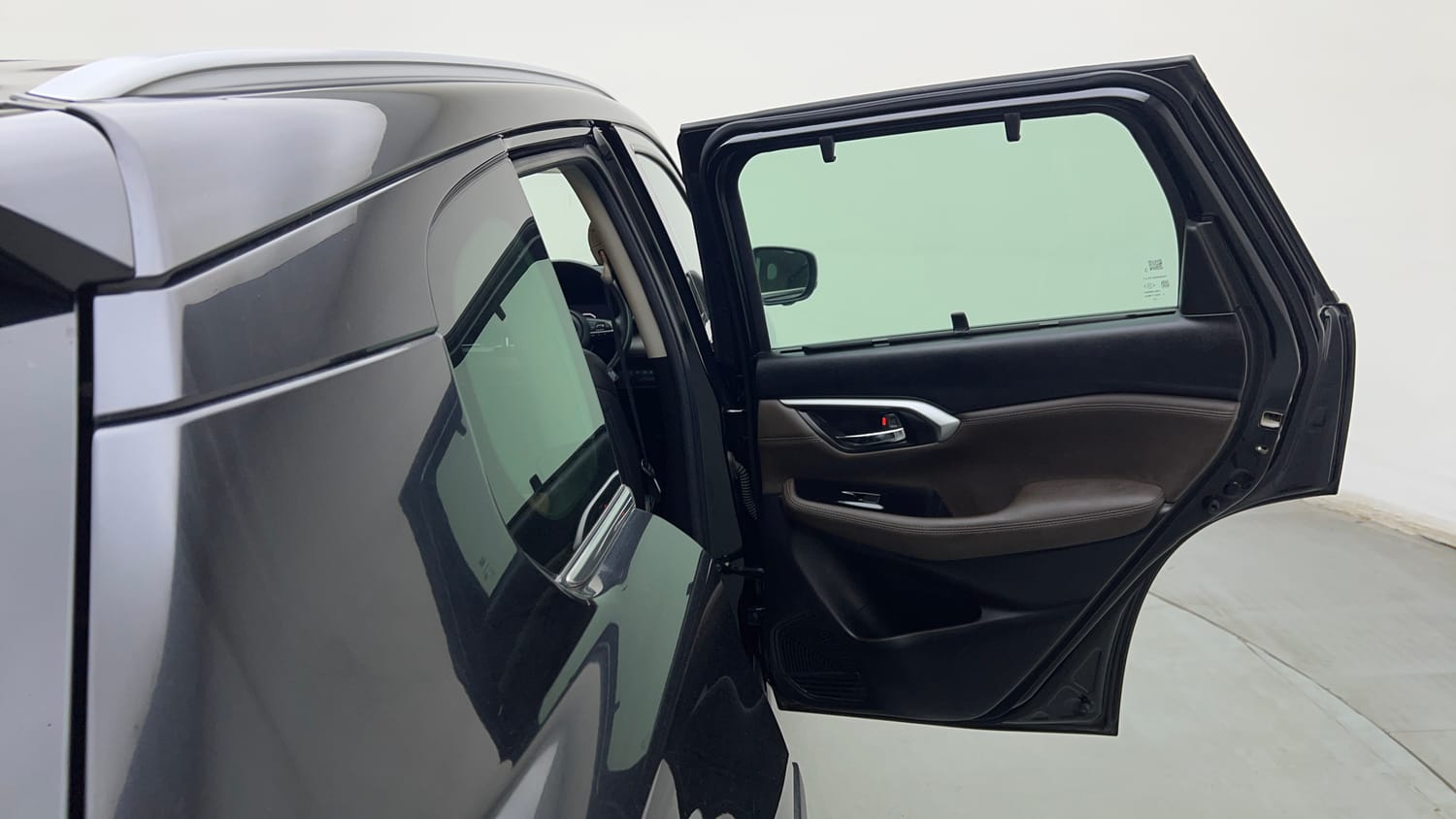 Used 2025 Toyota Urban Cruiser Hyryder V Hybrid Hybrid Automatic interior RIGHT REAR DOOR OPEN VIEW