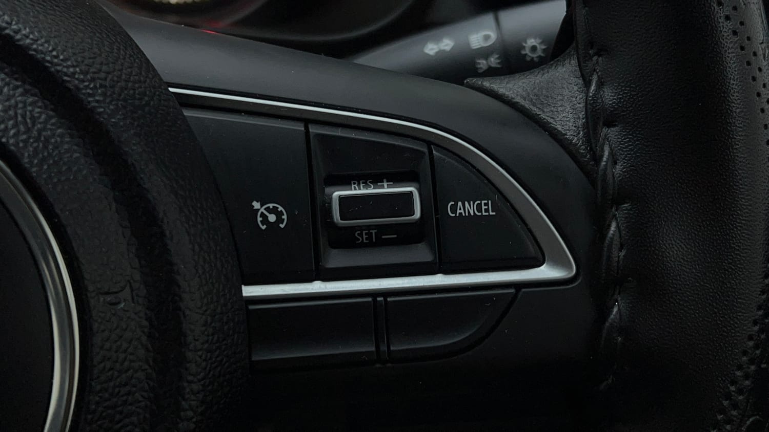 Used 2026 Maruti Suzuki Grand Vitara Delta Smart Hybrid Petrol Manual top_features Cruise control