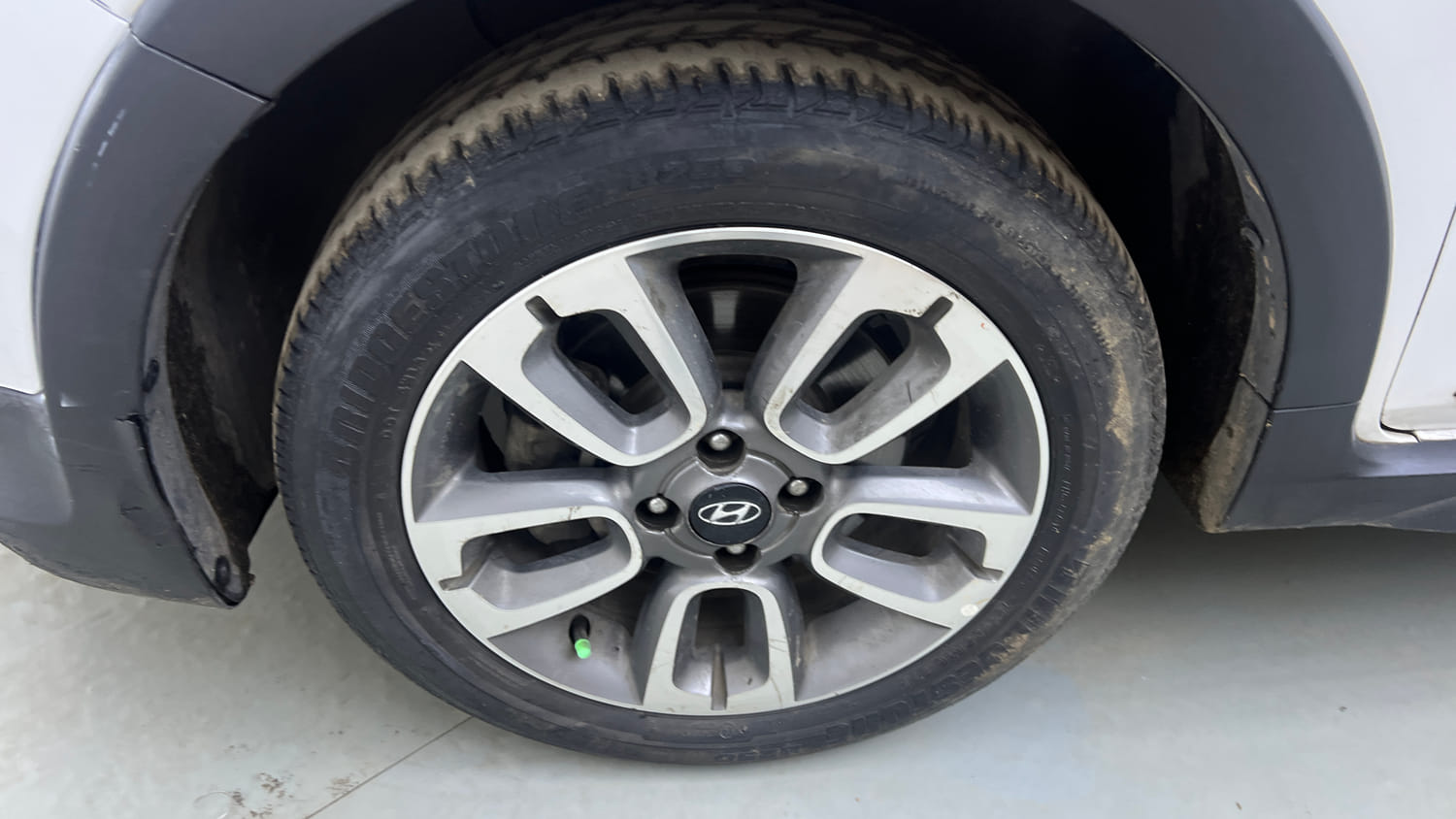 Used 2015 Hyundai i20 Active 1.2 S Petrol Manual tyres LEFT FRONT TYRE RIM VIEW