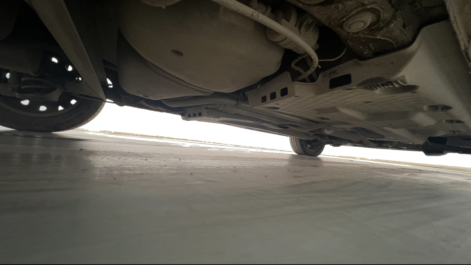 Used 2016 Volkswagen Polo Comfortline 1.2L (P) Petrol Manual extra REAR RIGHT UNDERBODY VIEW