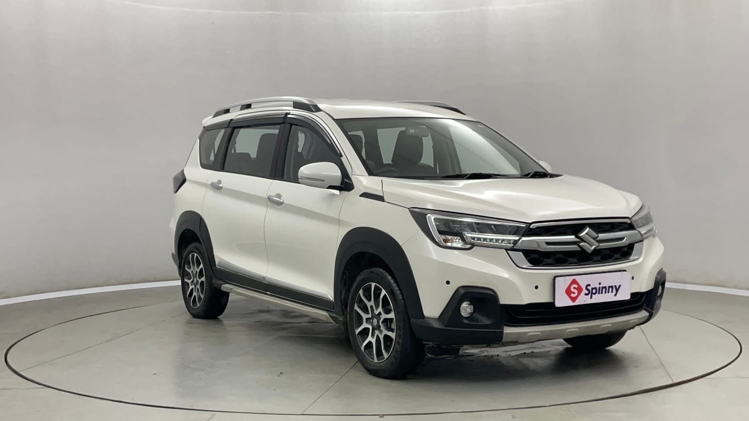 Used 2022 Maruti Suzuki XL6 Zeta MT Petrol Petrol Manual exterior RIGHT FRONT CORNER VIEW