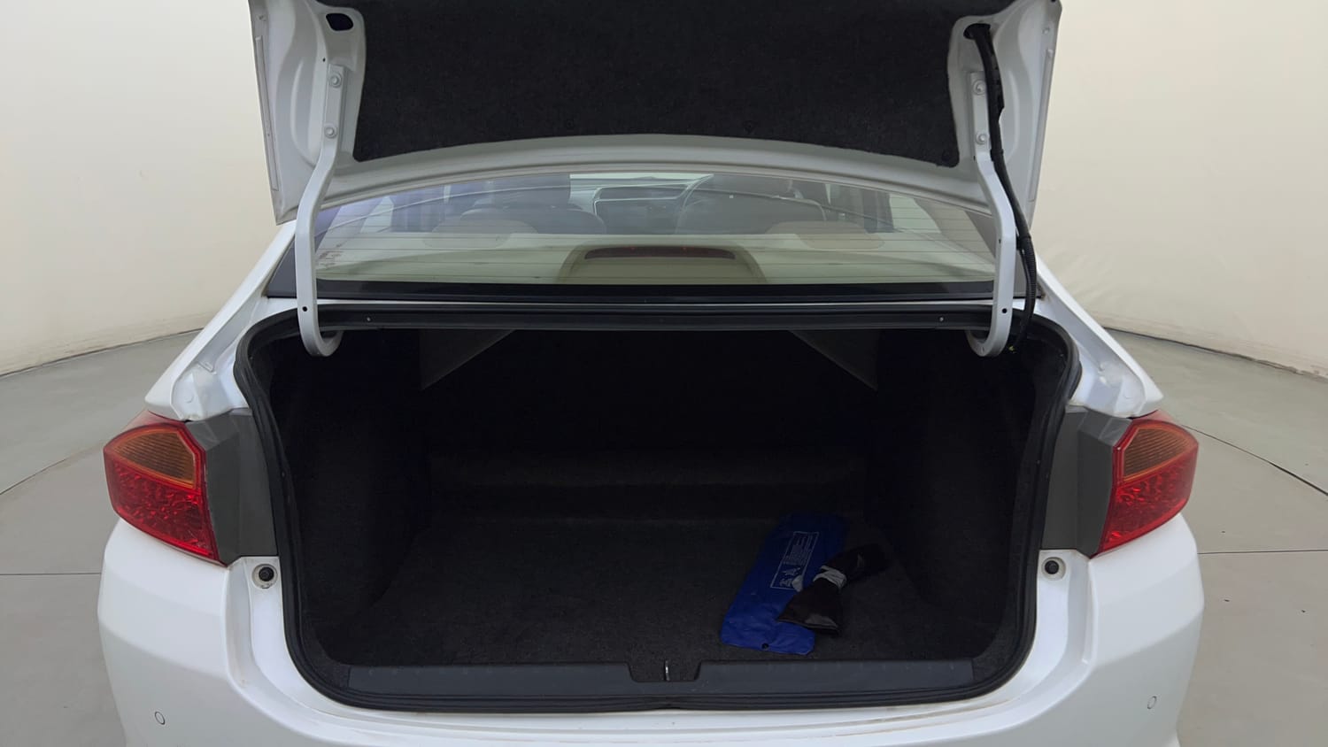 Used 2022 Honda City 4th Generation V Petrol Petrol Manual interior DICKY INSIDE VIEW