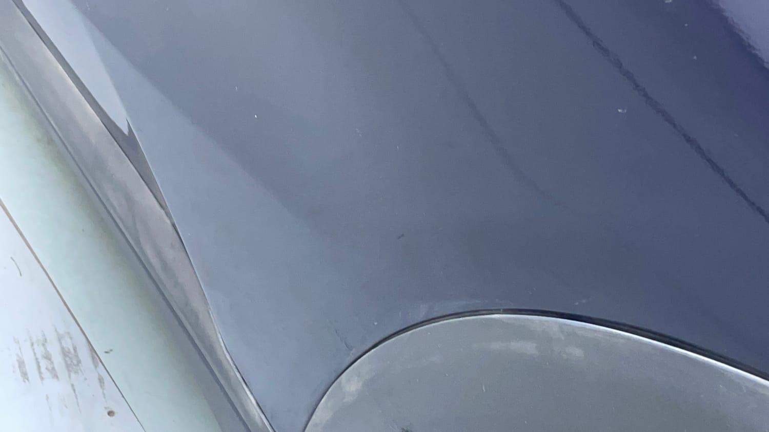 Used 2021 Mahindra XUV700 AX 7 Petrol AT Luxury Pack 7 STR Petrol Automatic dents MINOR SCRATCH