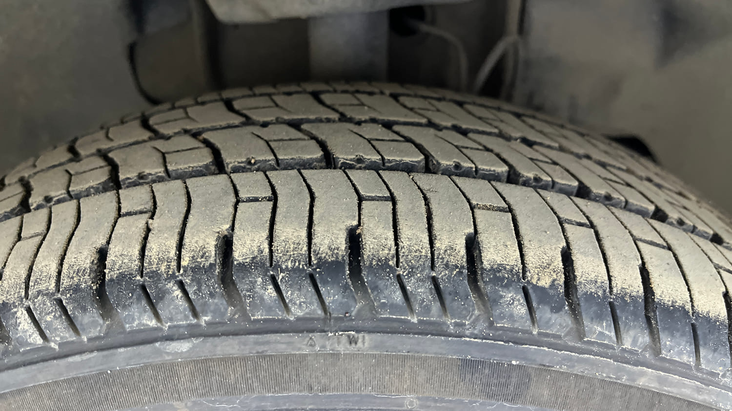 Used 2018 Tata Tiago Revotron XZA Petrol Automatic tyres RIGHT FRONT TYRE TREAD VIEW
