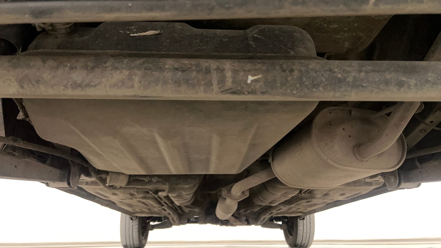 Used 2018 maruti-suzuki Alto K10 VXi (O) AMT Petrol Automatic extra REAR UNDERBODY VIEW (TAKEN FROM REAR)