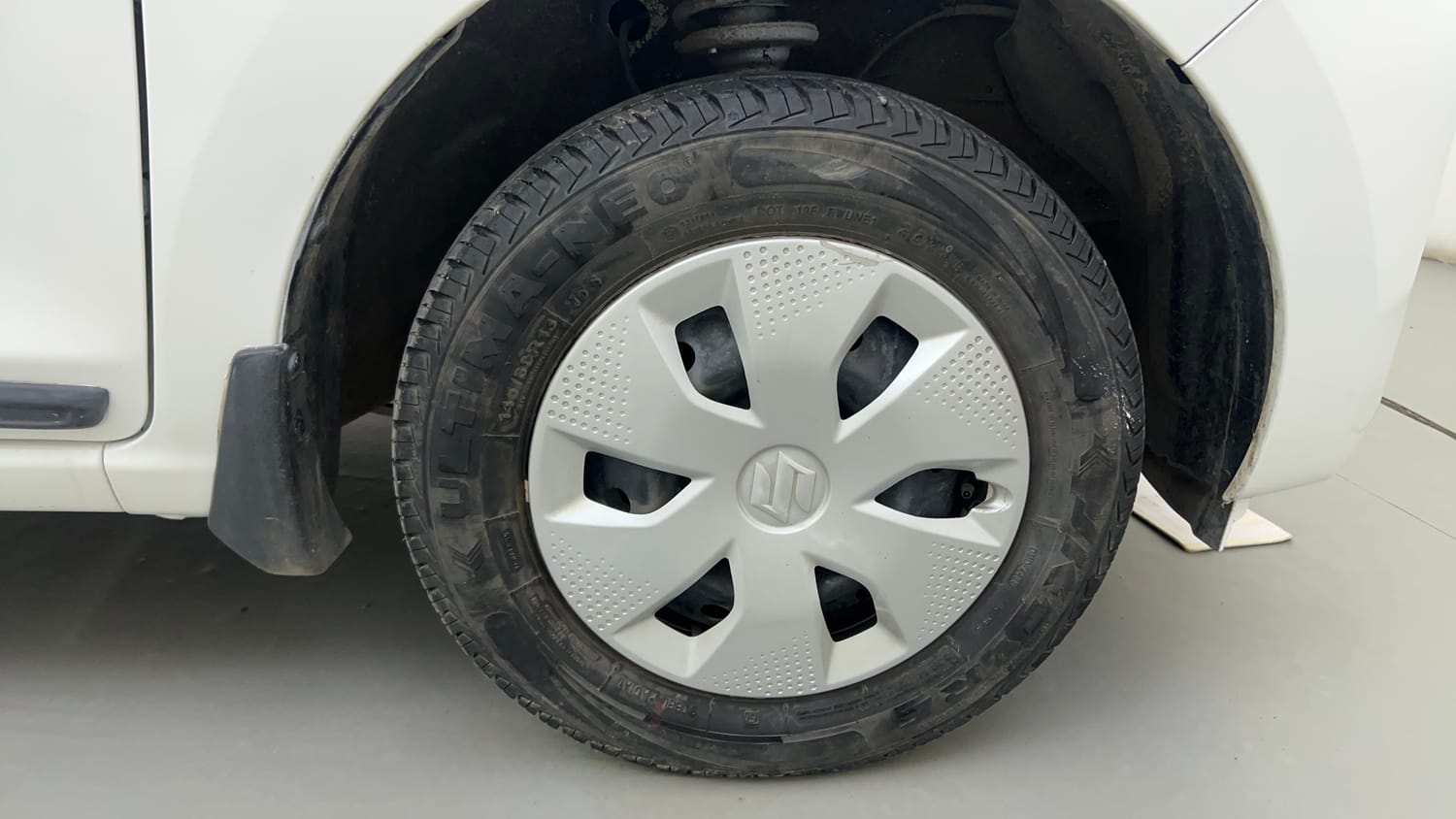 Used 2024 Maruti Suzuki Alto K10 VXi Plus Petrol Manual tyres RIGHT FRONT TYRE RIM VIEW