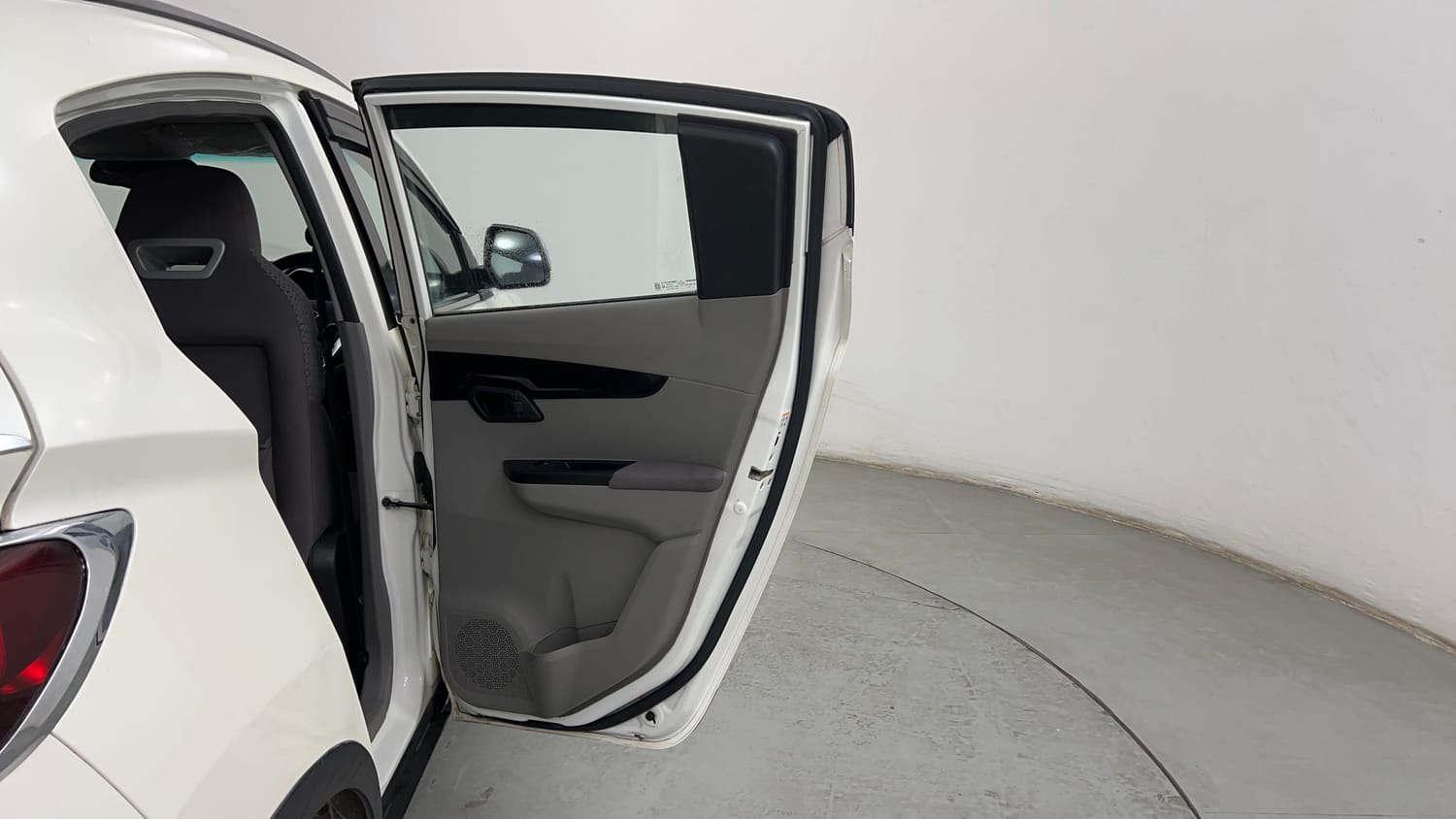 Used 2017 Mahindra KUV100 K8 6 STR Petrol Manual interior RIGHT REAR DOOR OPEN VIEW