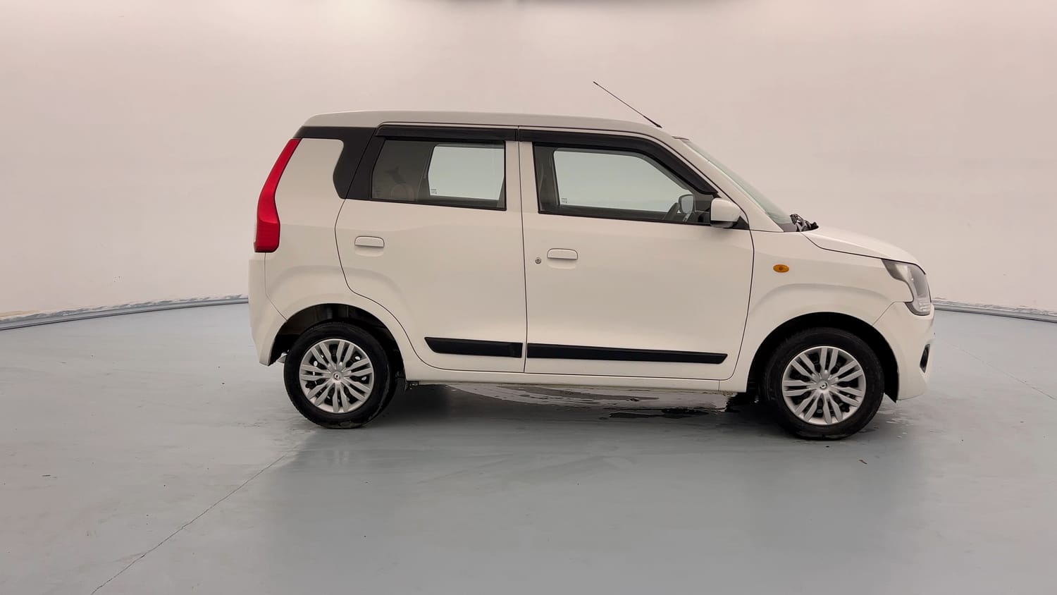 Used 2020 Maruti Suzuki Wagon R 1.0 VXi 1.0 Petrol Manual exterior RIGHT SIDE VIEW