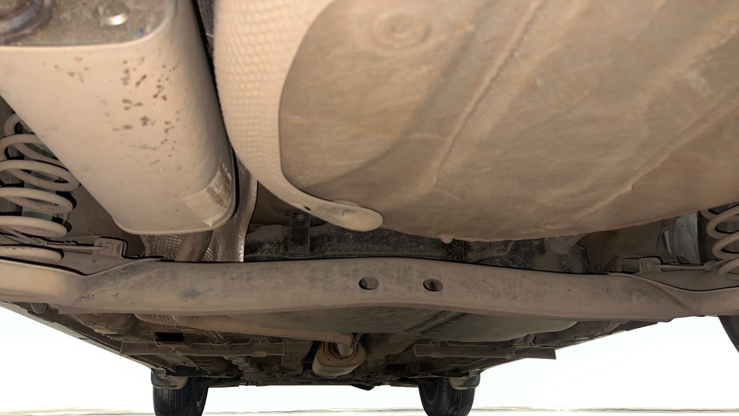 Used 2023 Volkswagen Taigun Topline 1.0 TSI MT Petrol Manual extra REAR UNDERBODY VIEW (TAKEN FROM REAR)