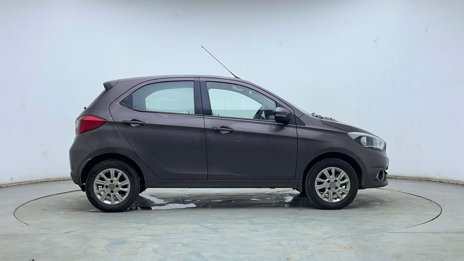 Used 2018 Tata Tiago Revotron XZA Petrol Automatic exterior RIGHT SIDE VIEW