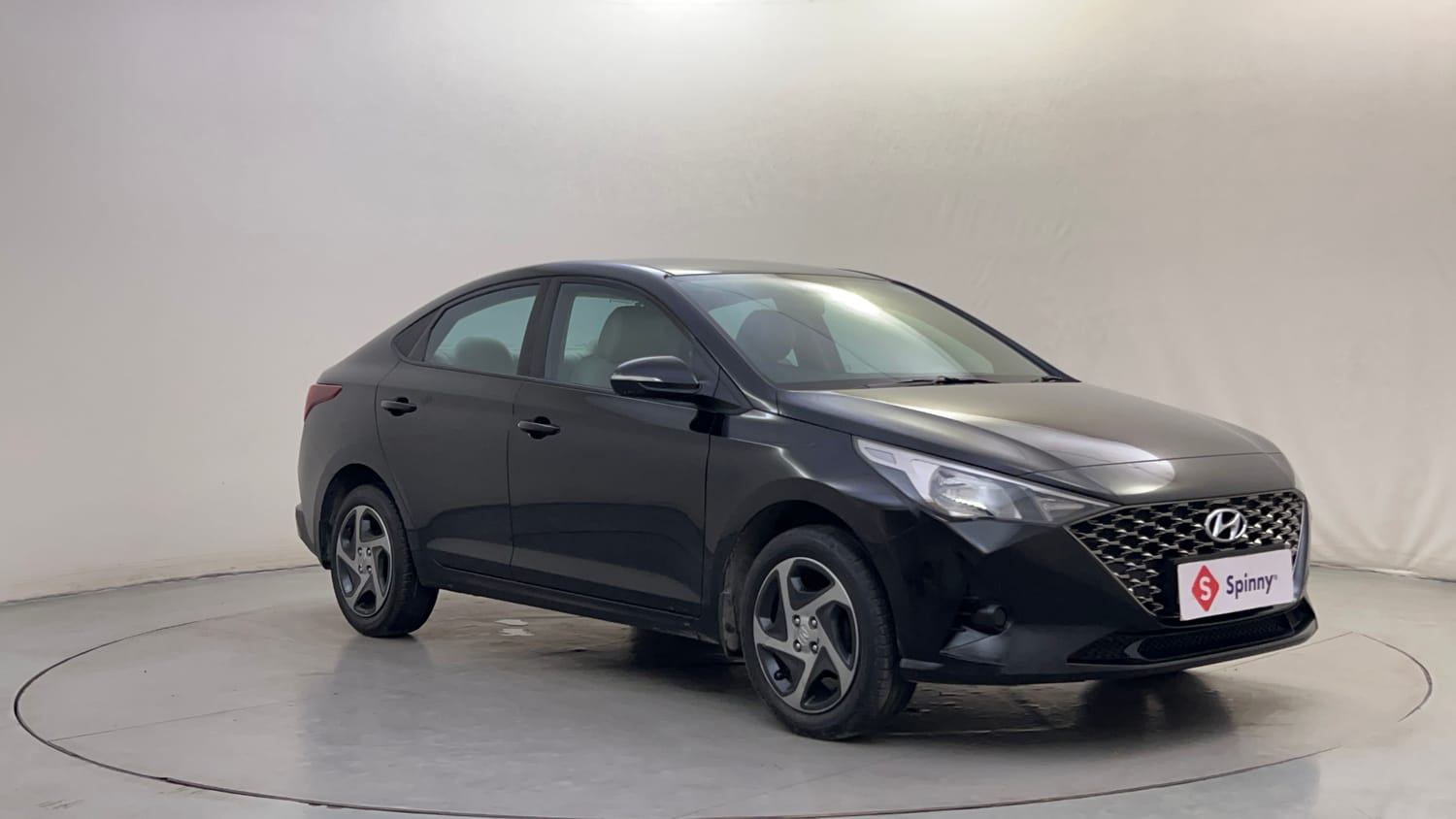 Used 2022 Hyundai Verna S Plus 1.5 VTVT Petrol Manual exterior RIGHT FRONT CORNER VIEW