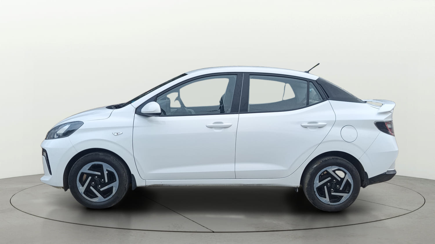 Used 2024 Hyundai Aura S 1.2 Petrol Petrol Manual exterior LEFT SIDE VIEW
