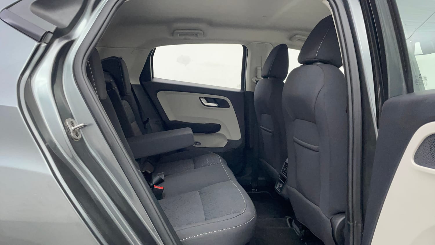 Used 2024 Tata Altroz XZ Petrol Petrol Manual interior RIGHT SIDE REAR DOOR CABIN VIEW