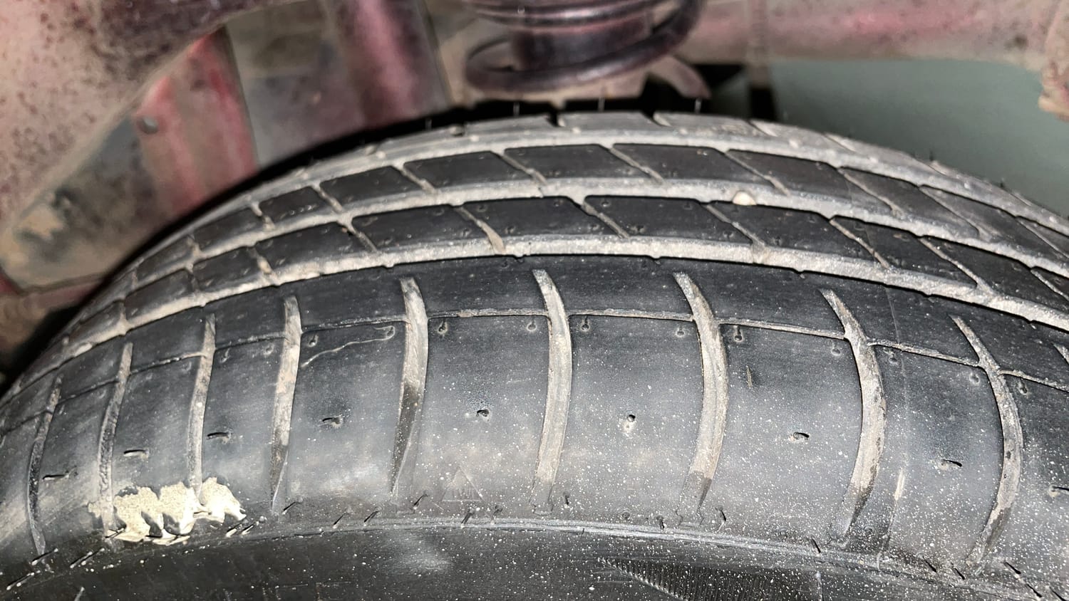 Used 2019 maruti-suzuki Alto K10 VXi (O) AMT Petrol Automatic tyres LEFT REAR TYRE TREAD VIEW