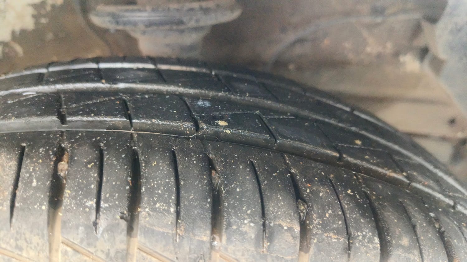 Used 2023 Maruti Suzuki S-Presso VXi Plus (O) AMT Petrol Automatic tyres RIGHT FRONT TYRE TREAD VIEW