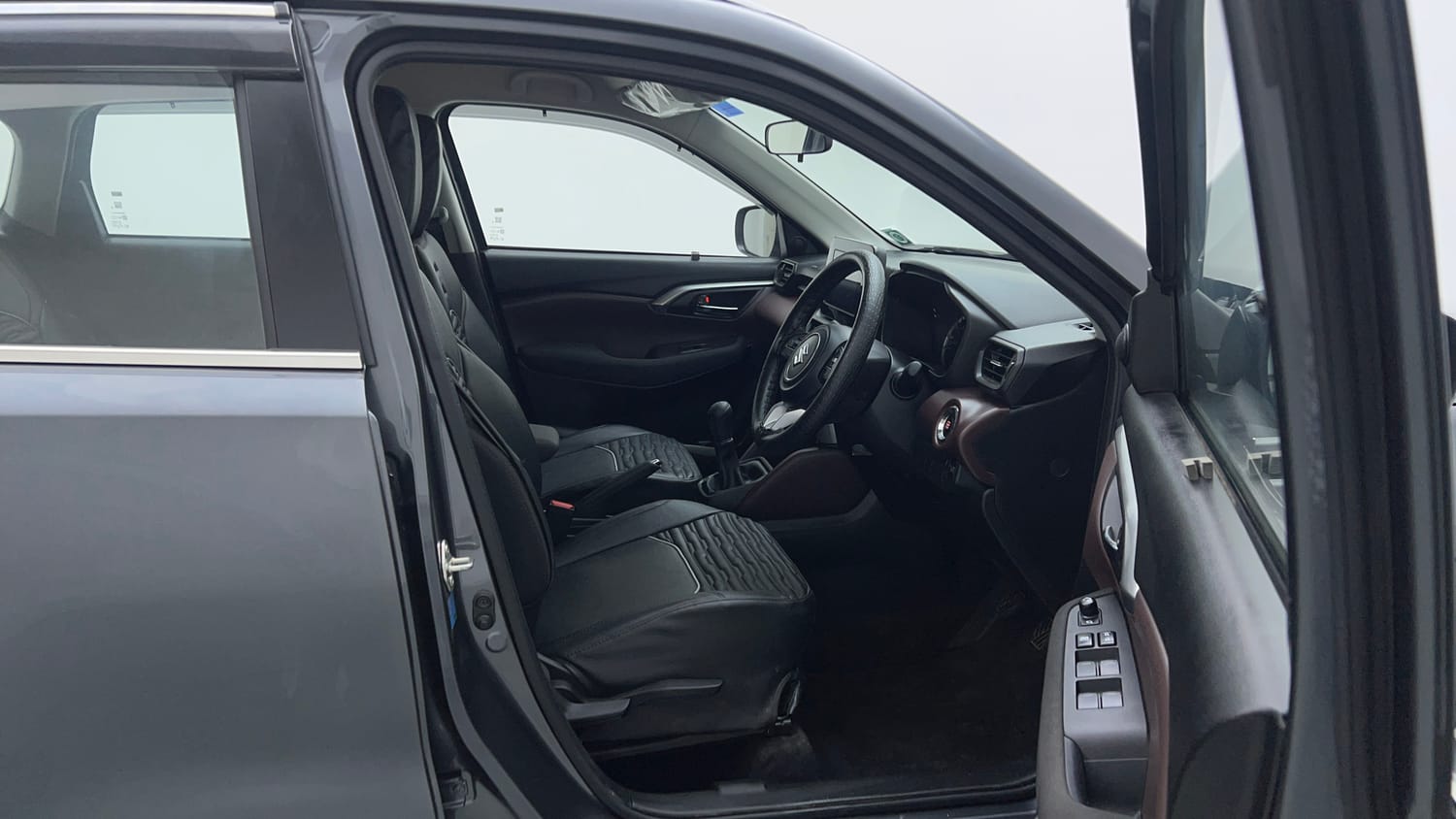 Used 2026 Maruti Suzuki Grand Vitara Delta Smart Hybrid Petrol Manual interior RIGHT SIDE FRONT DOOR CABIN VIEW
