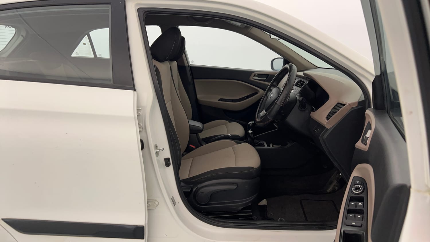 Used 2016 Hyundai Elite i20 Asta 1.2 Petrol Manual interior RIGHT SIDE FRONT DOOR CABIN VIEW