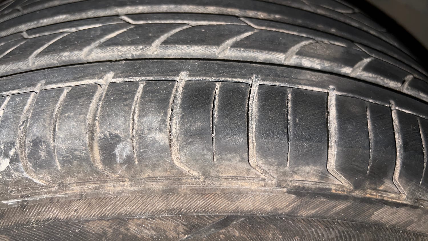 Used 2016 Hyundai Creta 1.6 SX Plus Diesel Manual tyres RIGHT FRONT TYRE TREAD VIEW