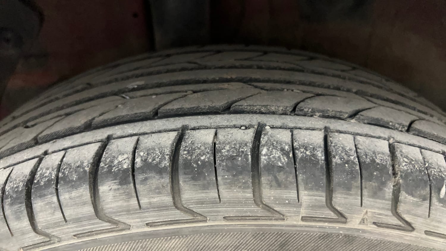 Used 2018 Hyundai Elite i20 Magna Executive 1.2 Petrol Manual tyres RIGHT REAR TYRE TREAD VIEW