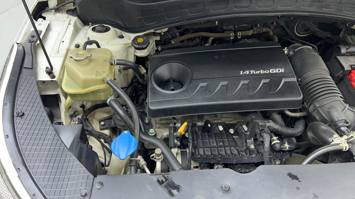 Used 2020 Kia Seltos GTX Plus 1.4 Petrol Manual engine ENGINE RIGHT SIDE VIEW