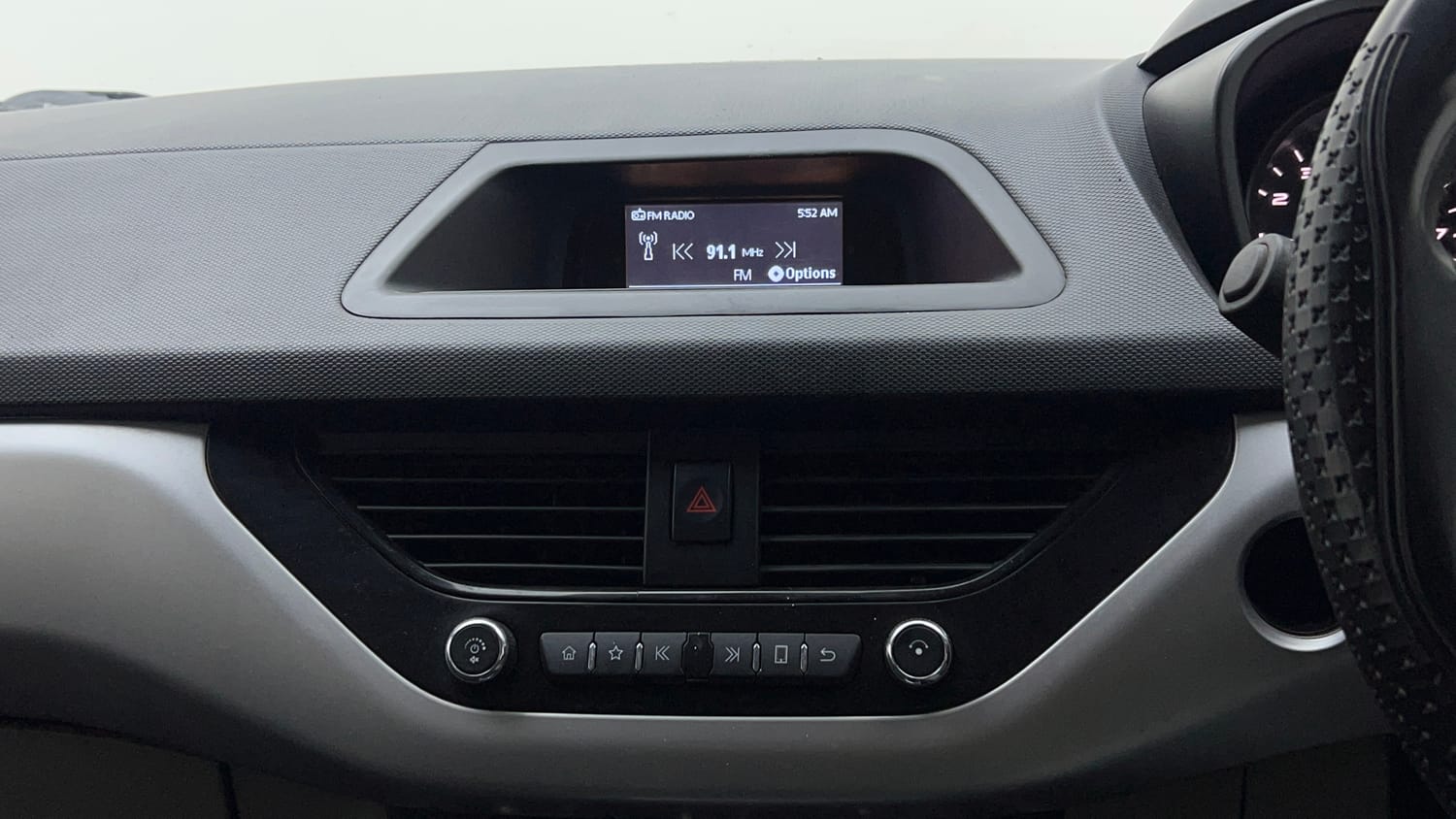 Used 2019 Tata Nexon XMA Petrol Petrol Automatic top_features Integrated (in-dash) music system