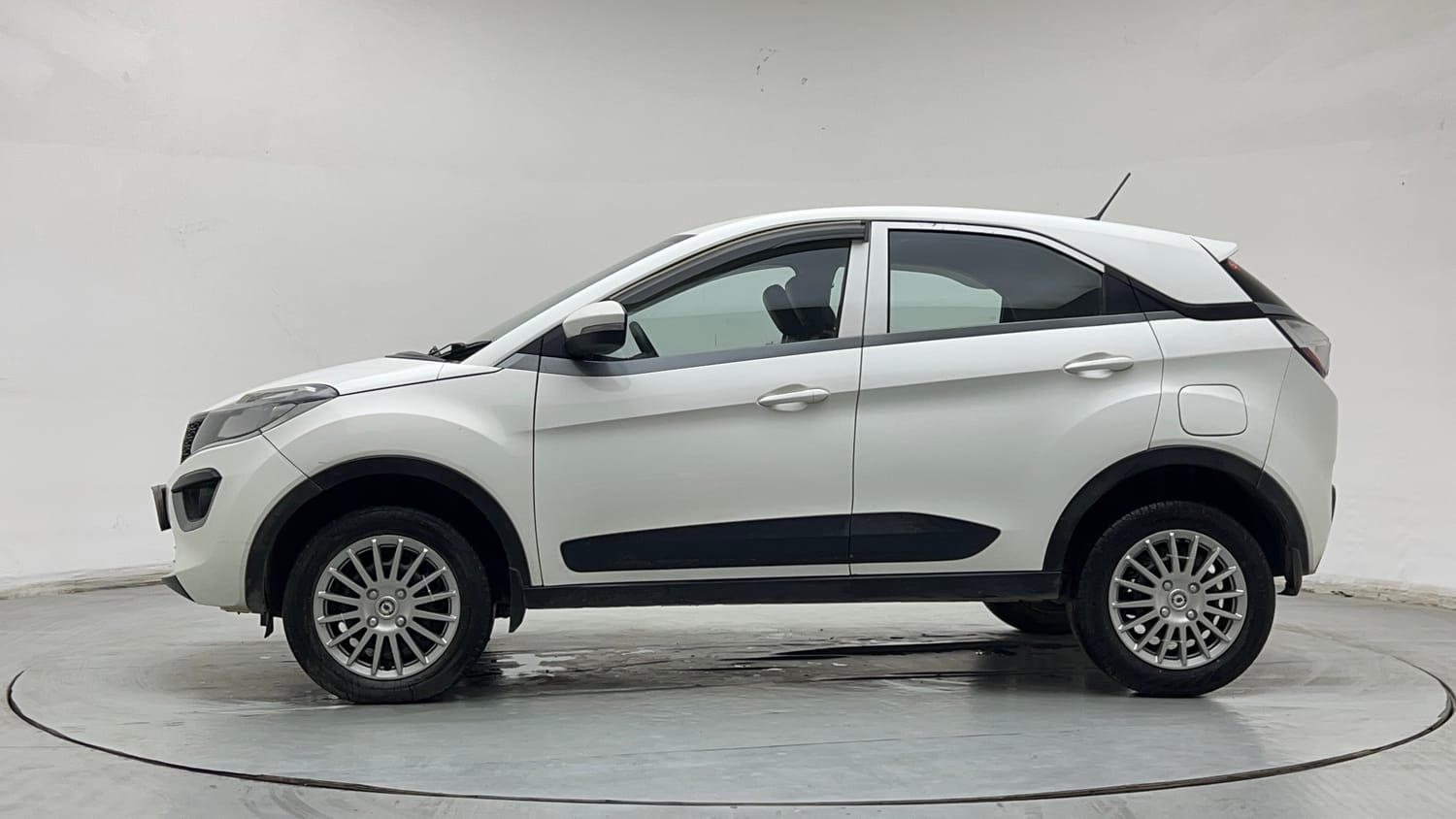 Used 2019 Tata Nexon XMA Petrol Petrol Automatic exterior LEFT SIDE VIEW