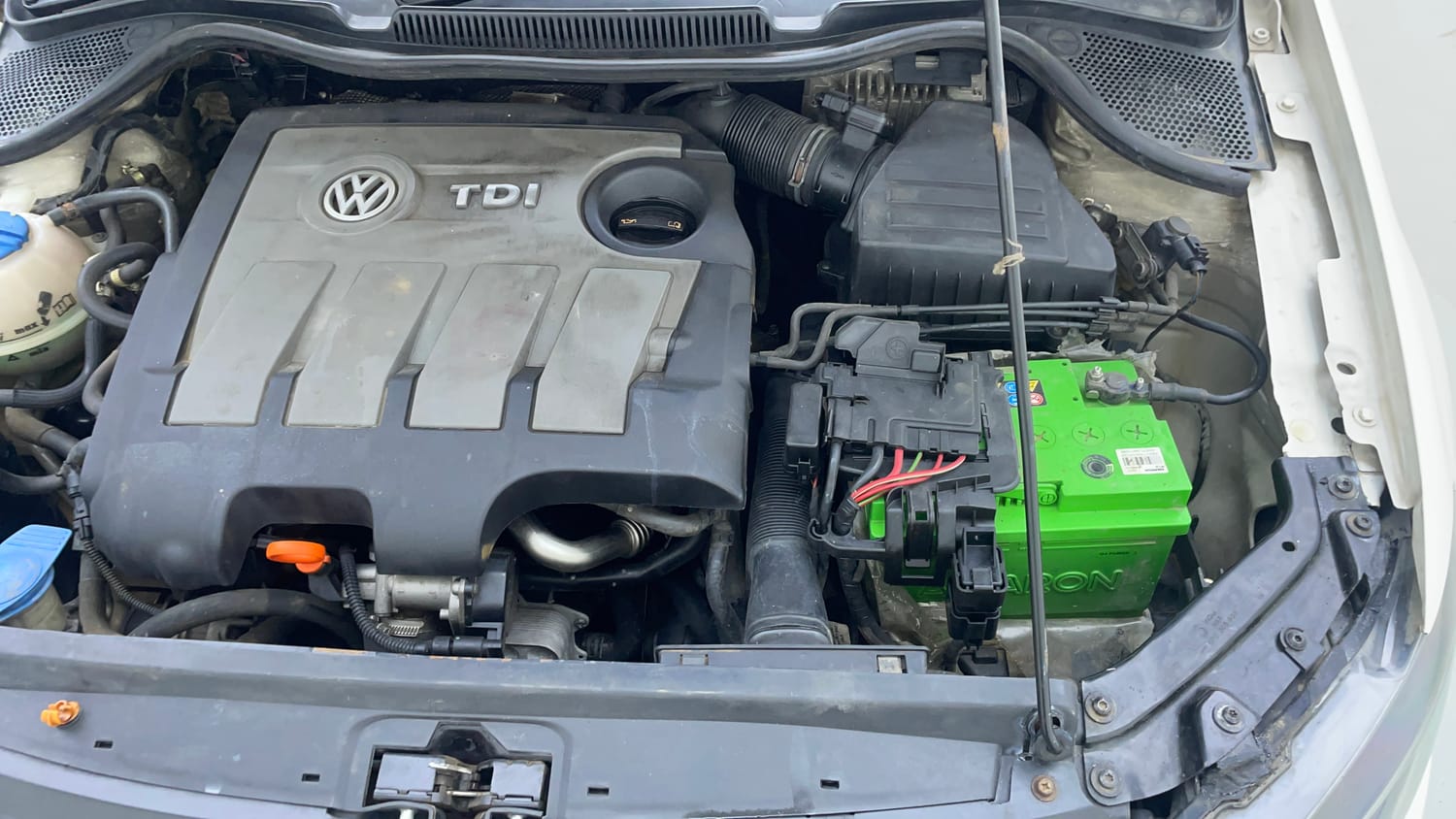Used 2013 Volkswagen Vento Highline Diesel Diesel Manual engine ENGINE LEFT SIDE VIEW