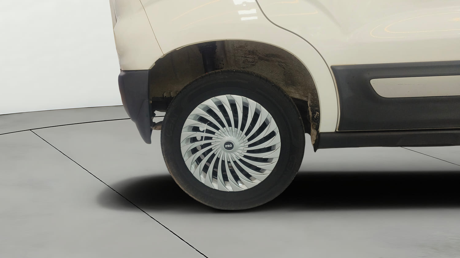 Used 2023 Maruti Suzuki S-Presso VXi Plus (O) AMT Petrol Automatic tyres RIGHT REAR TYRE RIM VIEW