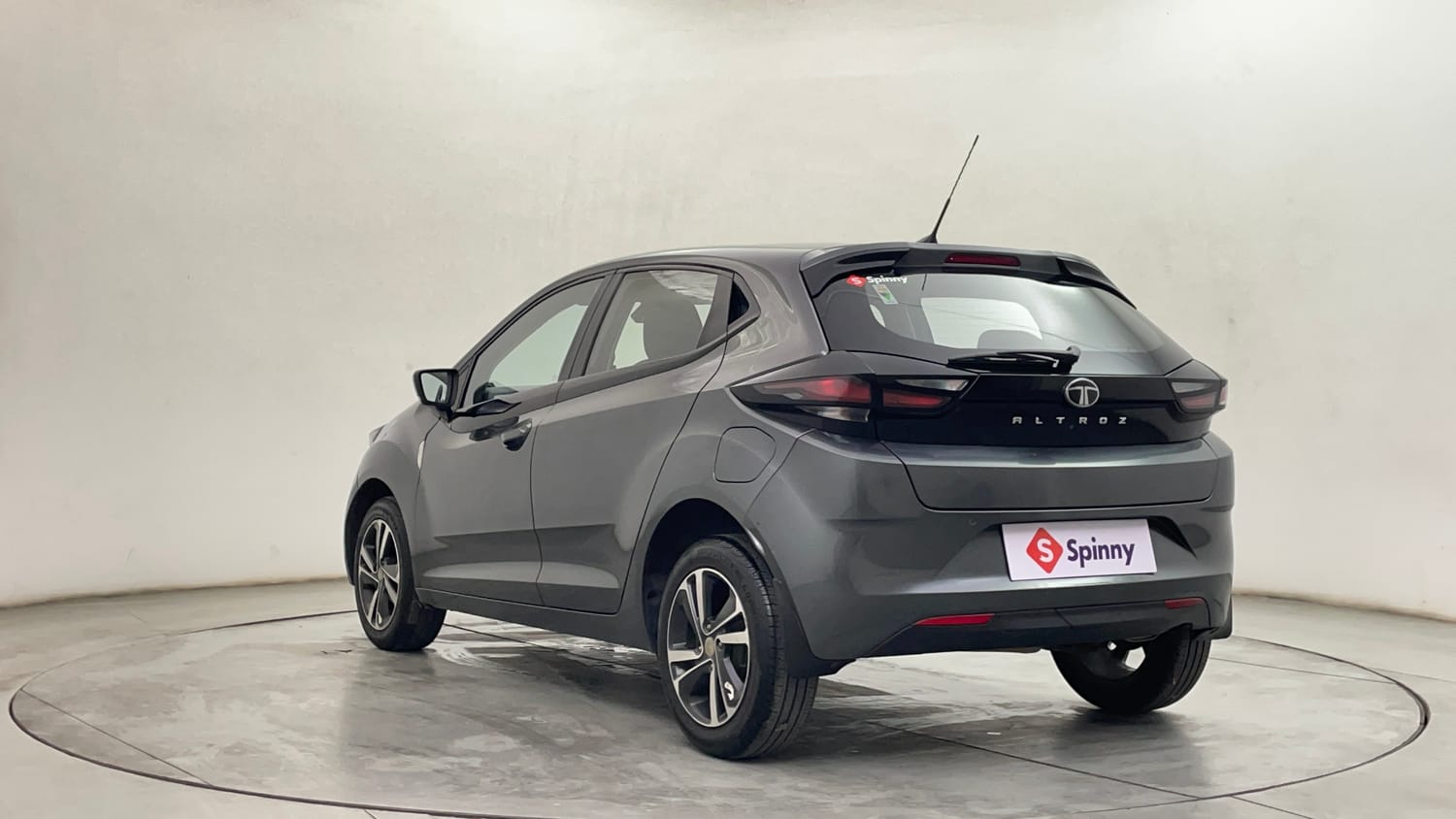 Used 2024 Tata Altroz XZ Petrol Petrol Manual exterior LEFT REAR CORNER VIEW