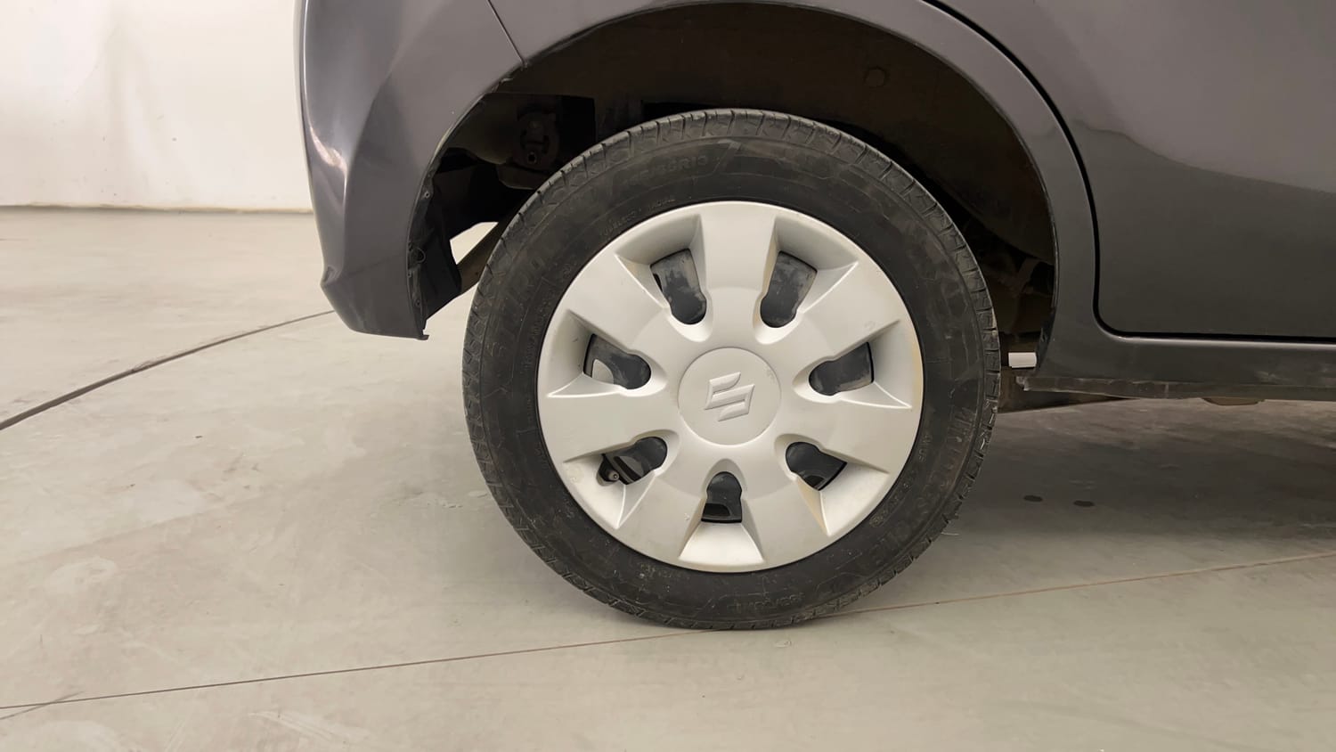 Used 2018 maruti-suzuki Alto K10 VXi (O) AMT Petrol Automatic tyres RIGHT REAR TYRE RIM VIEW