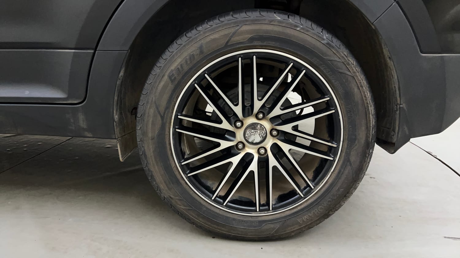 Used 2016 Hyundai Creta 1.6 SX Plus Diesel Manual tyres LEFT REAR TYRE RIM VIEW