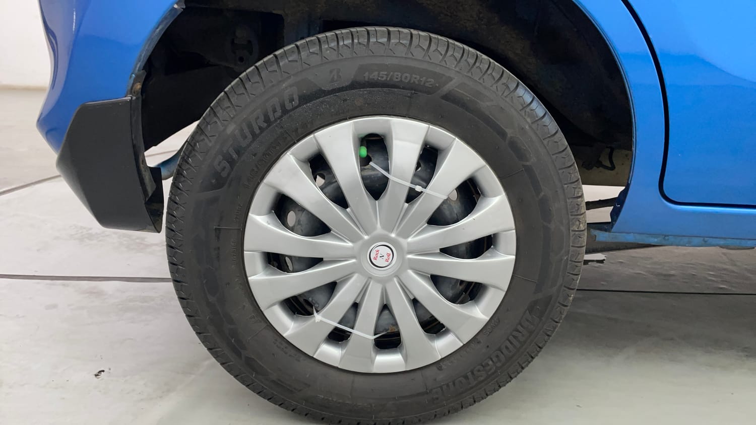 Used 2017 Maruti Suzuki Alto 800 VXi (O) Petrol Manual tyres RIGHT REAR TYRE RIM VIEW