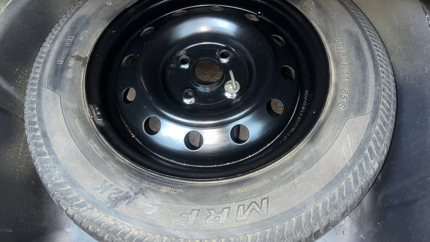 Used 2013 Maruti Suzuki Swift Dzire VXI Petrol Manual tyres SPARE TYRE VIEW