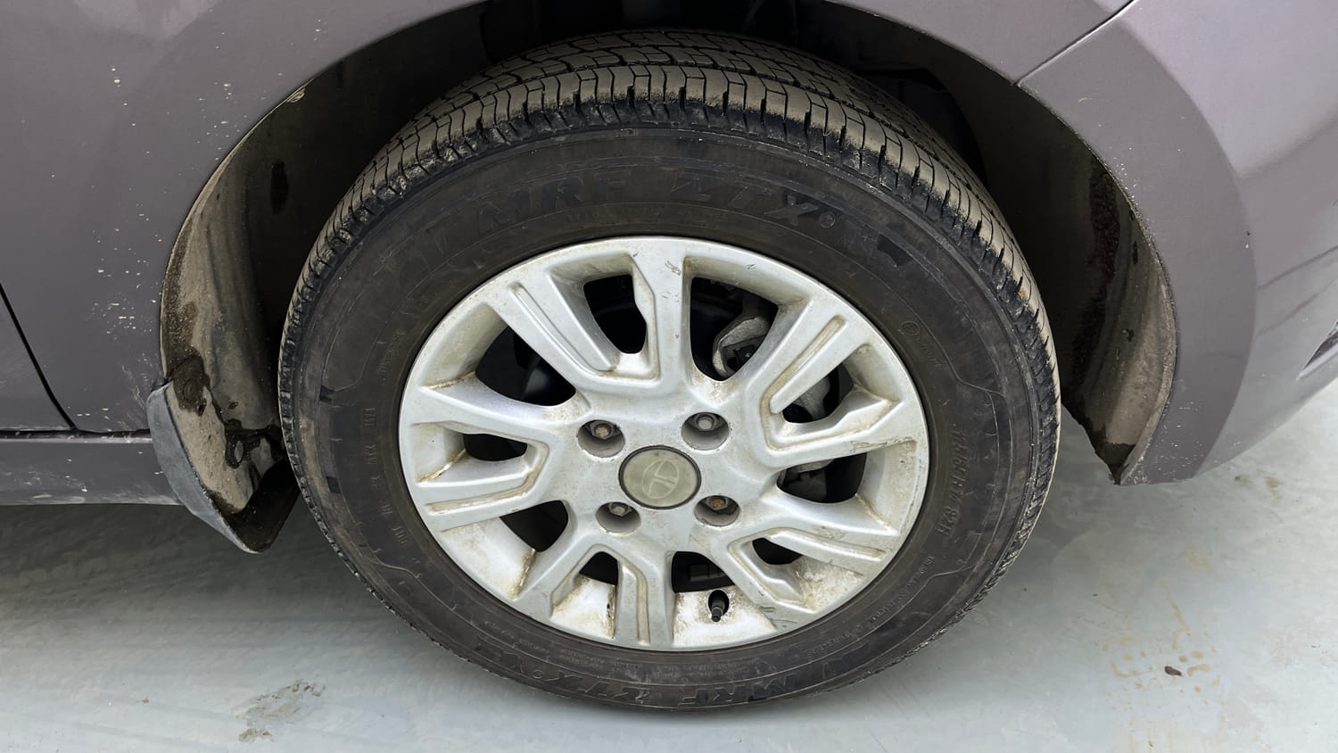 Used 2018 Tata Tiago Revotron XZA Petrol Automatic tyres RIGHT FRONT TYRE RIM VIEW