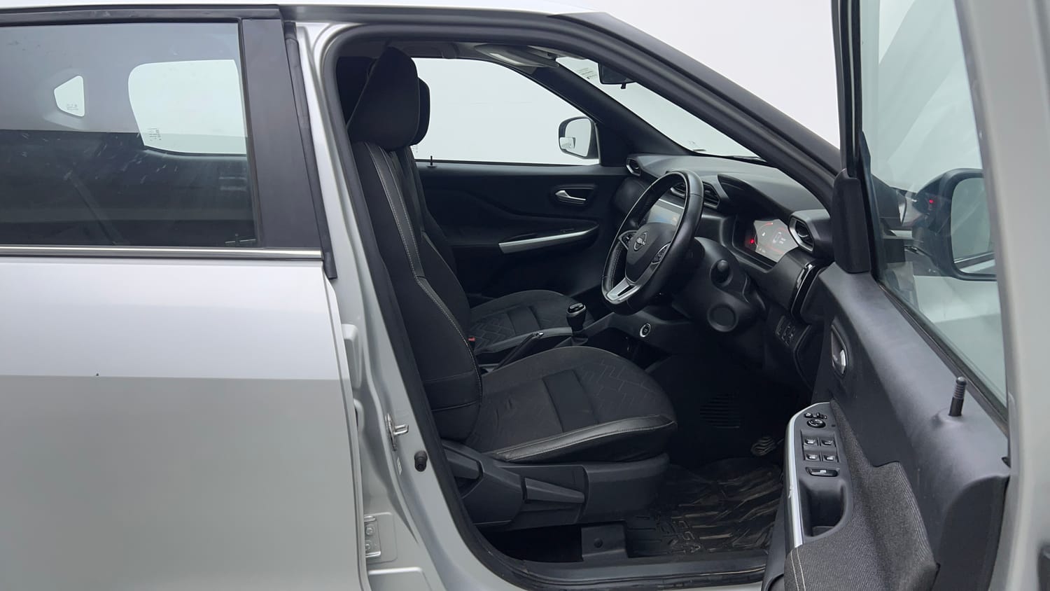 Used 2021 Nissan Magnite XV Premium Turbo Petrol Manual interior RIGHT SIDE FRONT DOOR CABIN VIEW