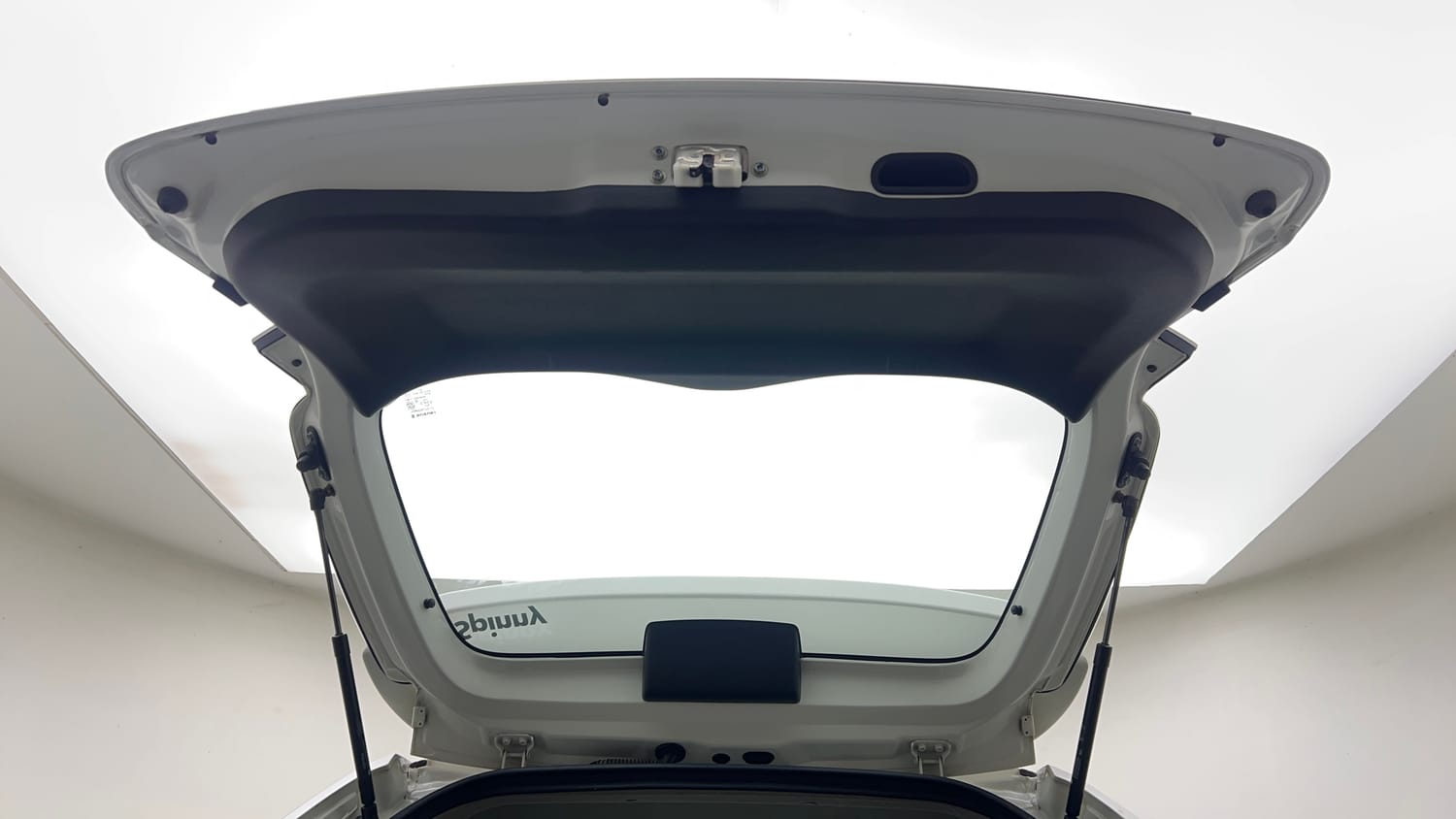 Used 2022 Maruti Suzuki Ignis Sigma 1.2 MT Petrol Manual interior DICKY DOOR OPEN VIEW