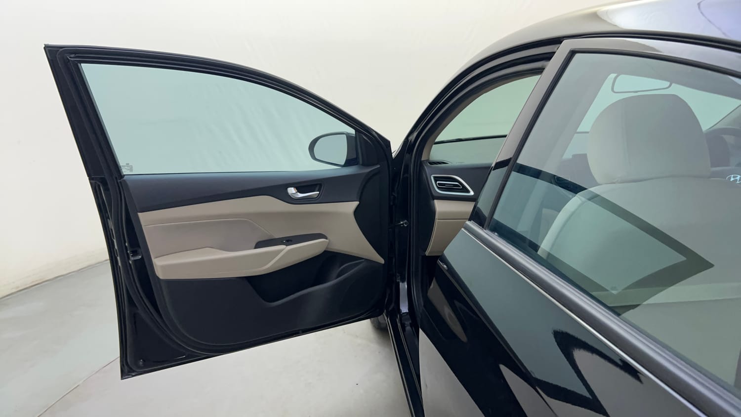 Used 2022 Hyundai Verna S Plus 1.5 VTVT Petrol Manual interior LEFT FRONT DOOR OPEN VIEW