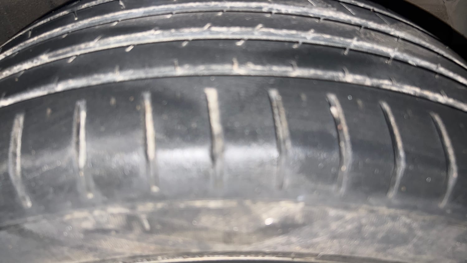 Used 2019 Maruti Suzuki Baleno Alpha 1.2 AT Petrol Automatic tyres RIGHT FRONT TYRE TREAD VIEW
