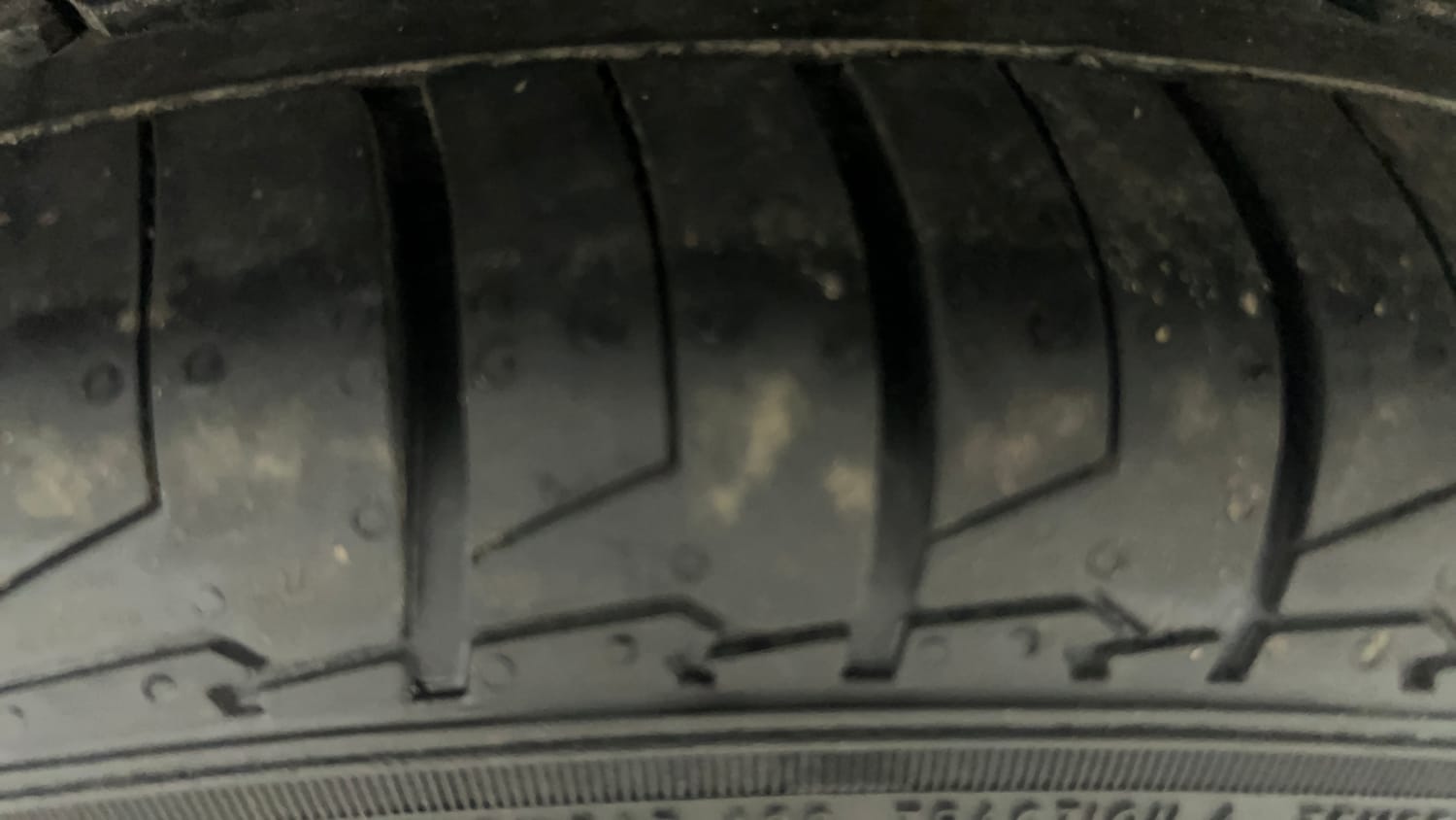 Used 2019 kia Seltos GTX Plus DCT 1.4 Petrol Automatic tyres LEFT FRONT TYRE TREAD VIEW