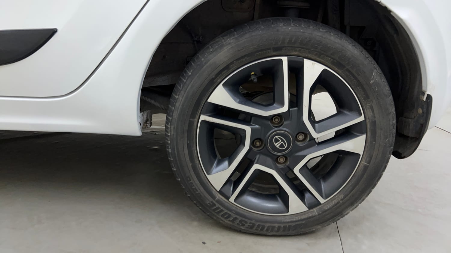 Used 2019 Tata Tiago Revotron XZ Plus Petrol Manual tyres LEFT REAR TYRE RIM VIEW