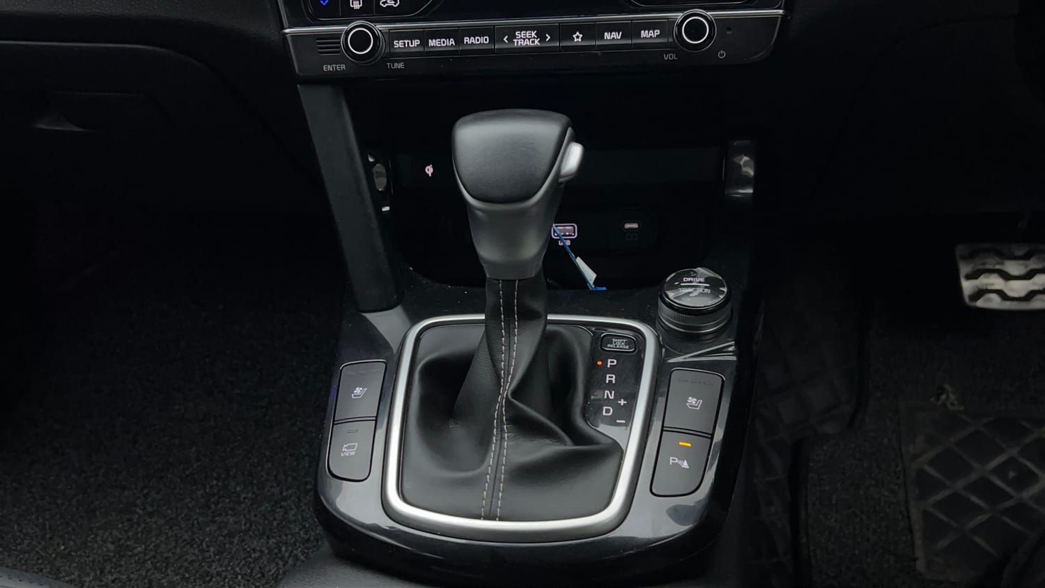 Used 2024 Kia Seltos GTX Plus 1.5 Turbo Petrol DCT Petrol Automatic interior GEAR  KNOB VIEW