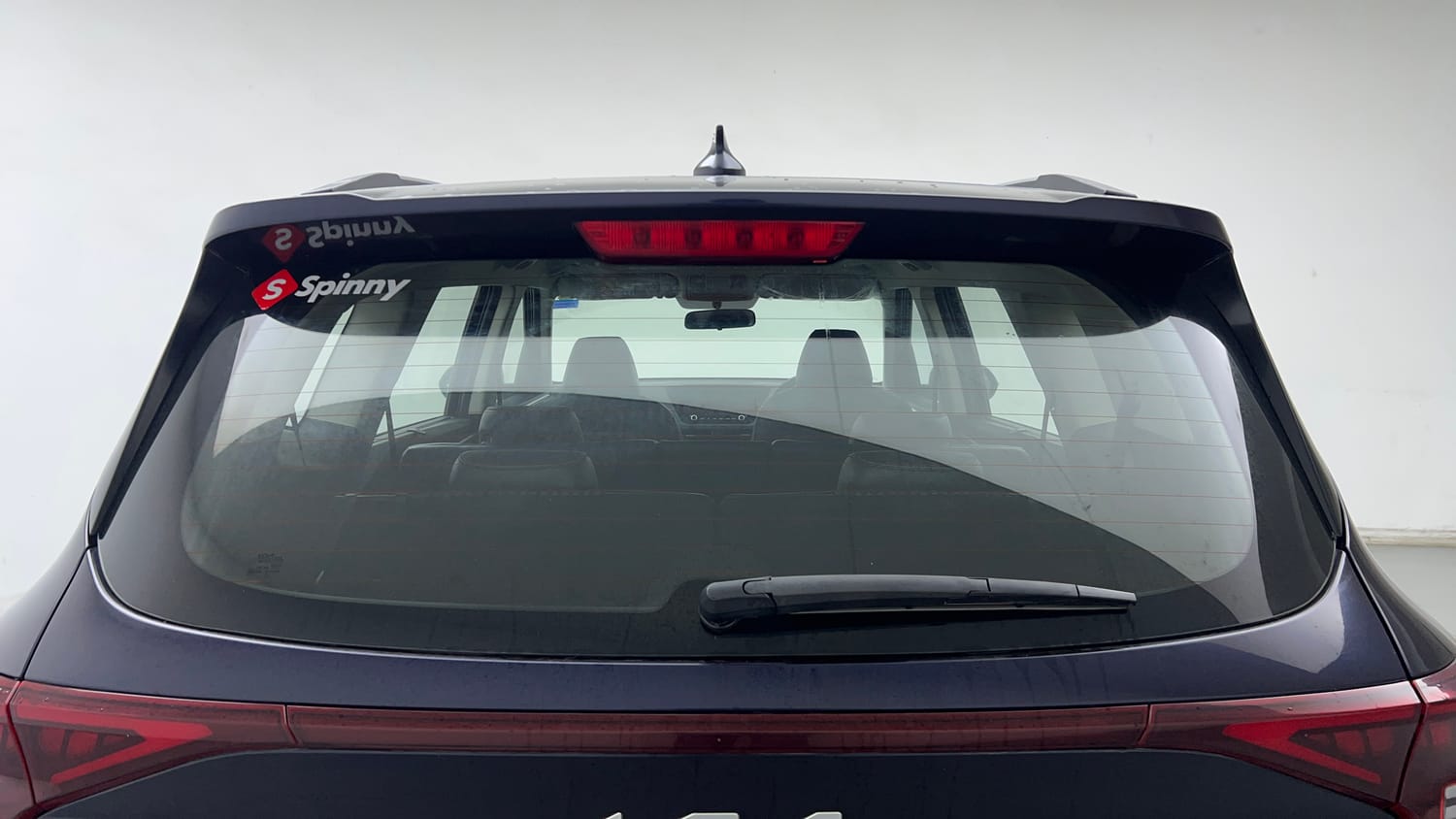 Used 2022 Kia Carens Prestige Plus 1.4 Petrol DCT 7 STR Petrol Automatic exterior BACK WINDSHIELD VIEW