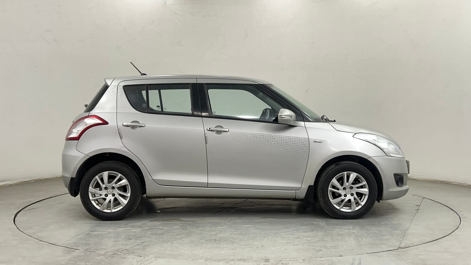 Used 2012 Maruti Suzuki Swift ZDi Diesel Manual exterior RIGHT SIDE VIEW