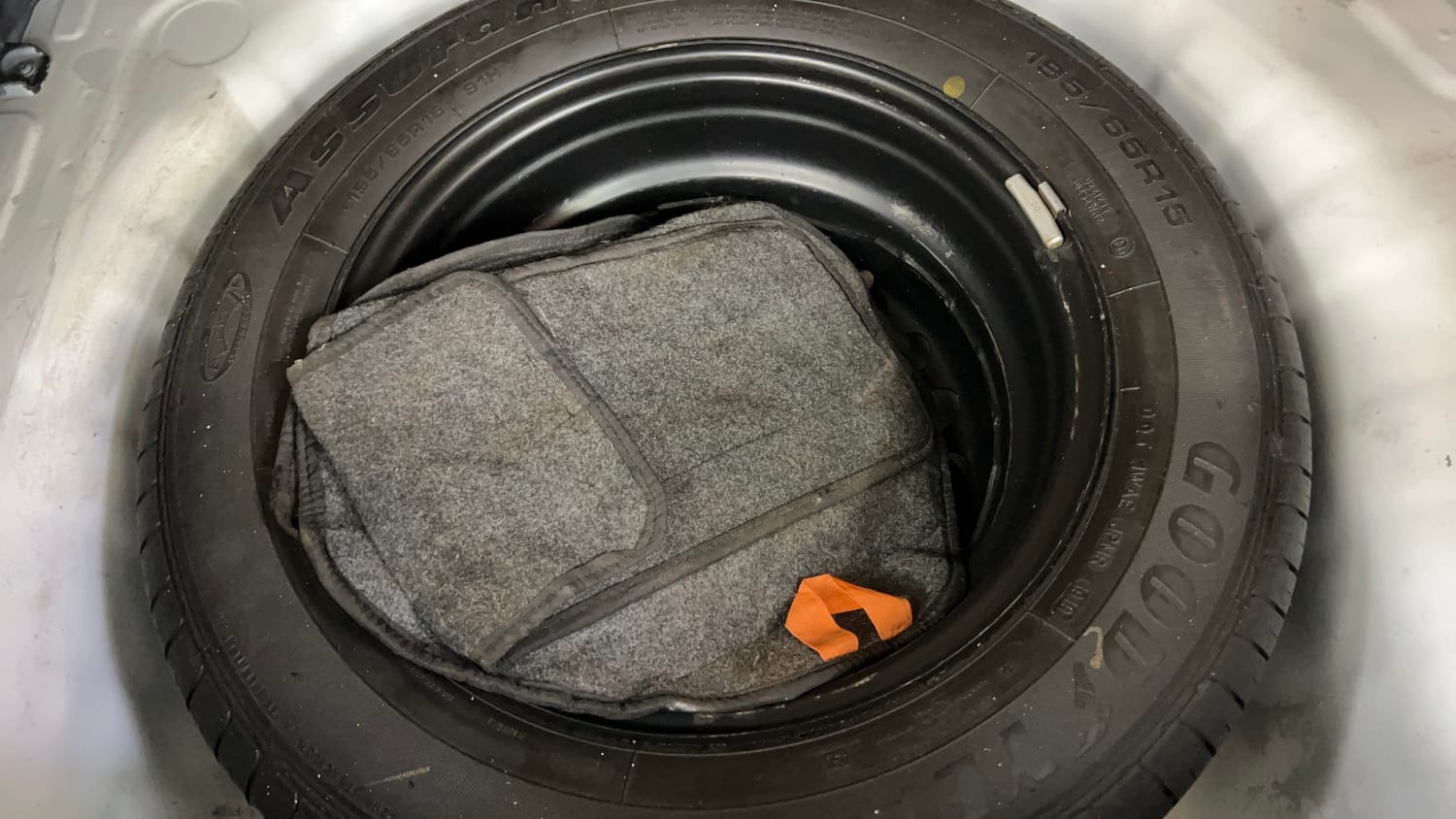 Used 2019 Hyundai Venue SX Plus 1.0 Turbo DCT Petrol Automatic tyres SPARE TYRE VIEW