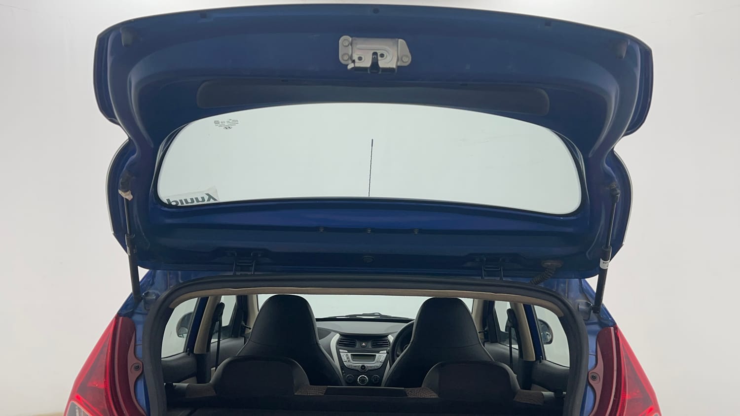 Used 2017 Hyundai Eon Sportz Petrol Manual interior DICKY DOOR OPEN VIEW